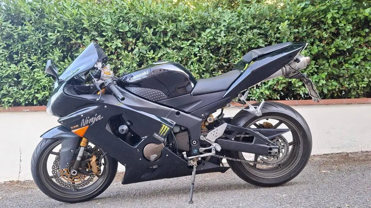 Kawasaki Ninja 636 ZX-6R (2005 - 06)  (6)