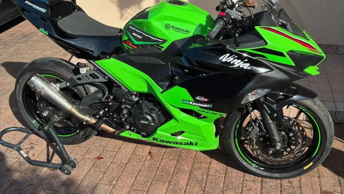 Kawasaki Ninja 400 (2023)  (6)