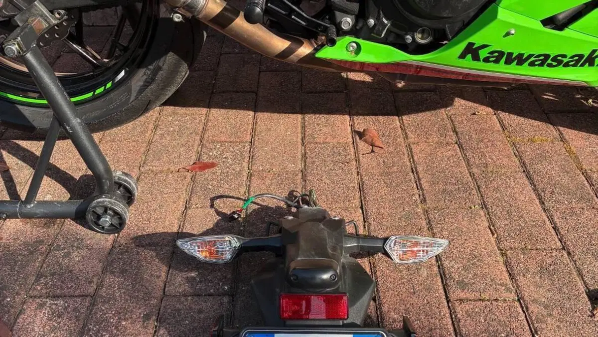 Kawasaki Ninja 400 (2023)  (7)