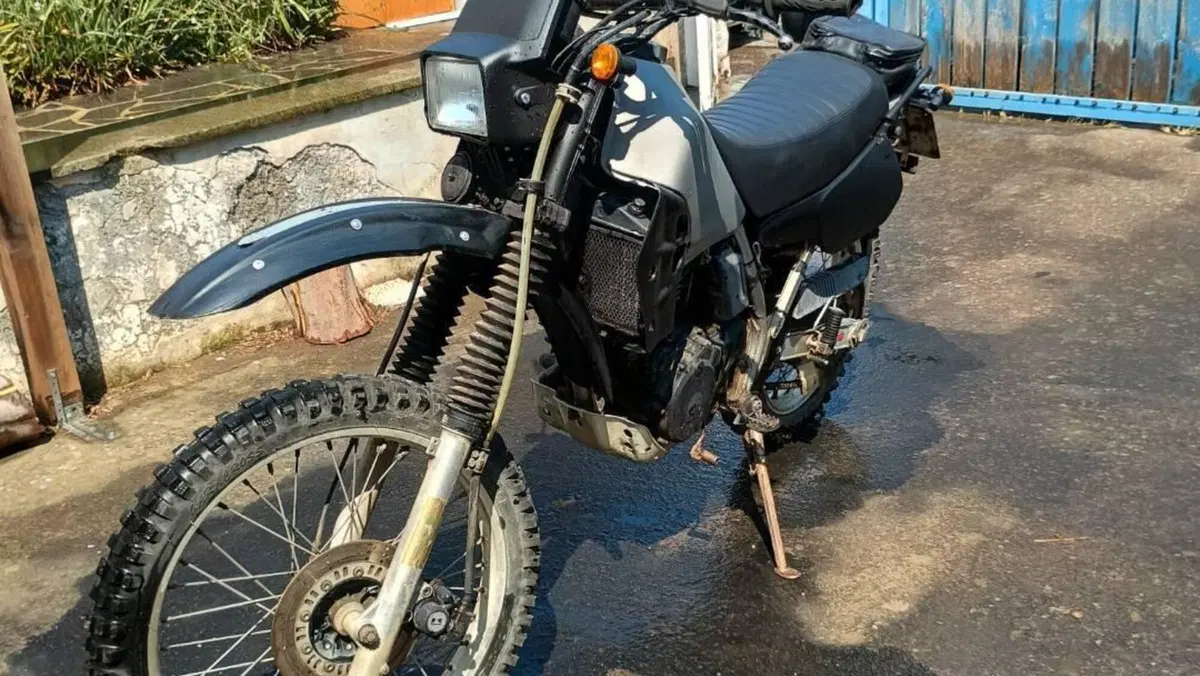 Kawasaki KLR 250  (2)