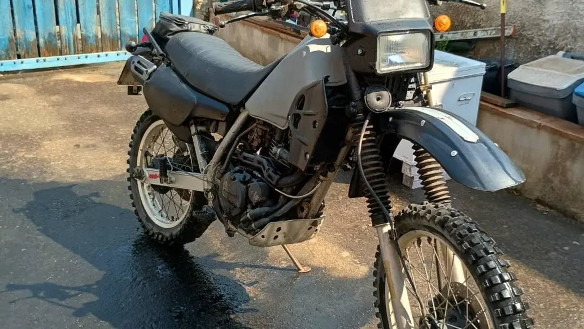 Kawasaki KLR 250  (3)