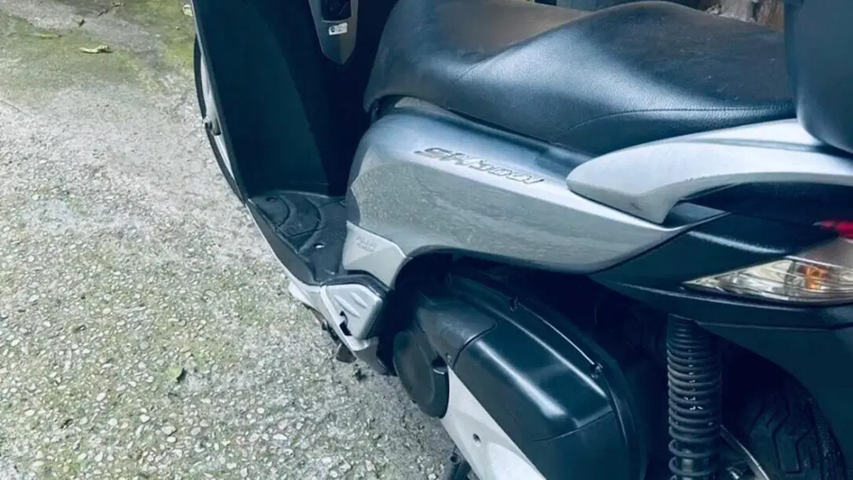 Honda SH 300 i (2006 - 10)  (3)