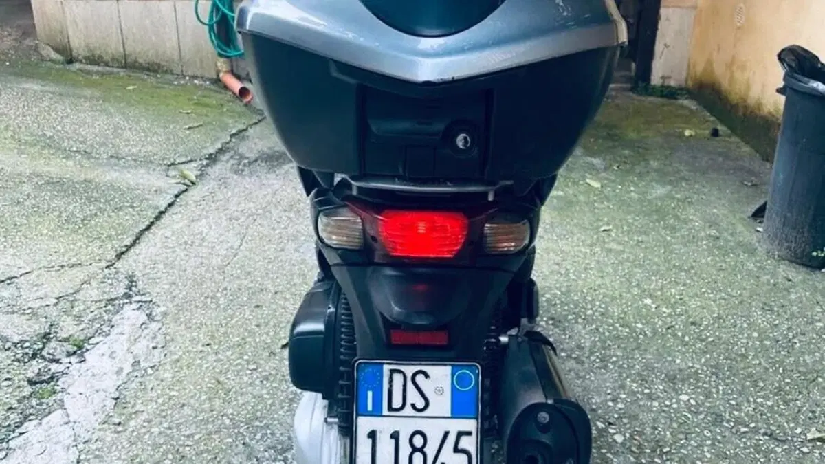 Honda SH 300 i (2006 - 10)  (4)