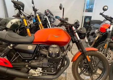 Moto Guzzi V7 Stone (2021 - 24) - Annuncio 10089833