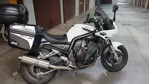 Yamaha FZS 1000 Fazer  (2)
