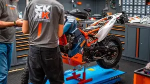 KTM 890 Adventure R (2023 - 24)  (12)