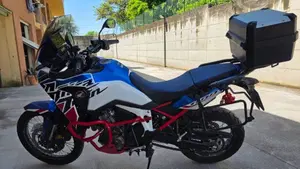 Honda Africa Twin CRF 1100L (2022 - 23)  (8)