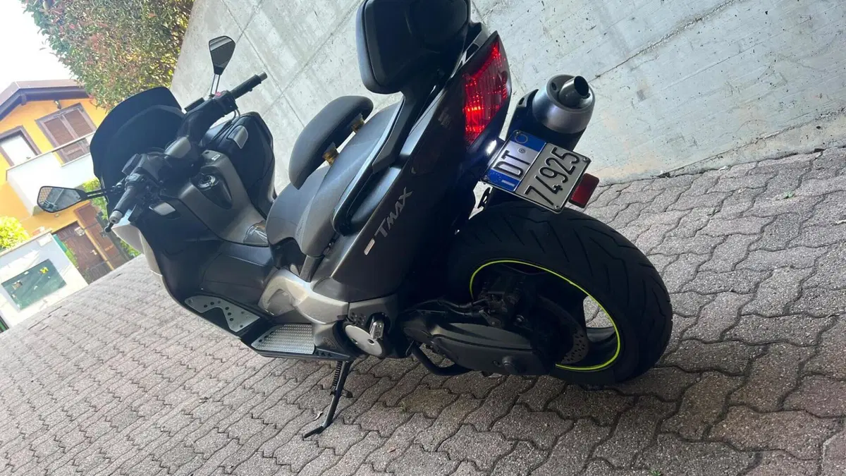 Yamaha T-Max 500 Tech Max (2011 - 13)  (3)