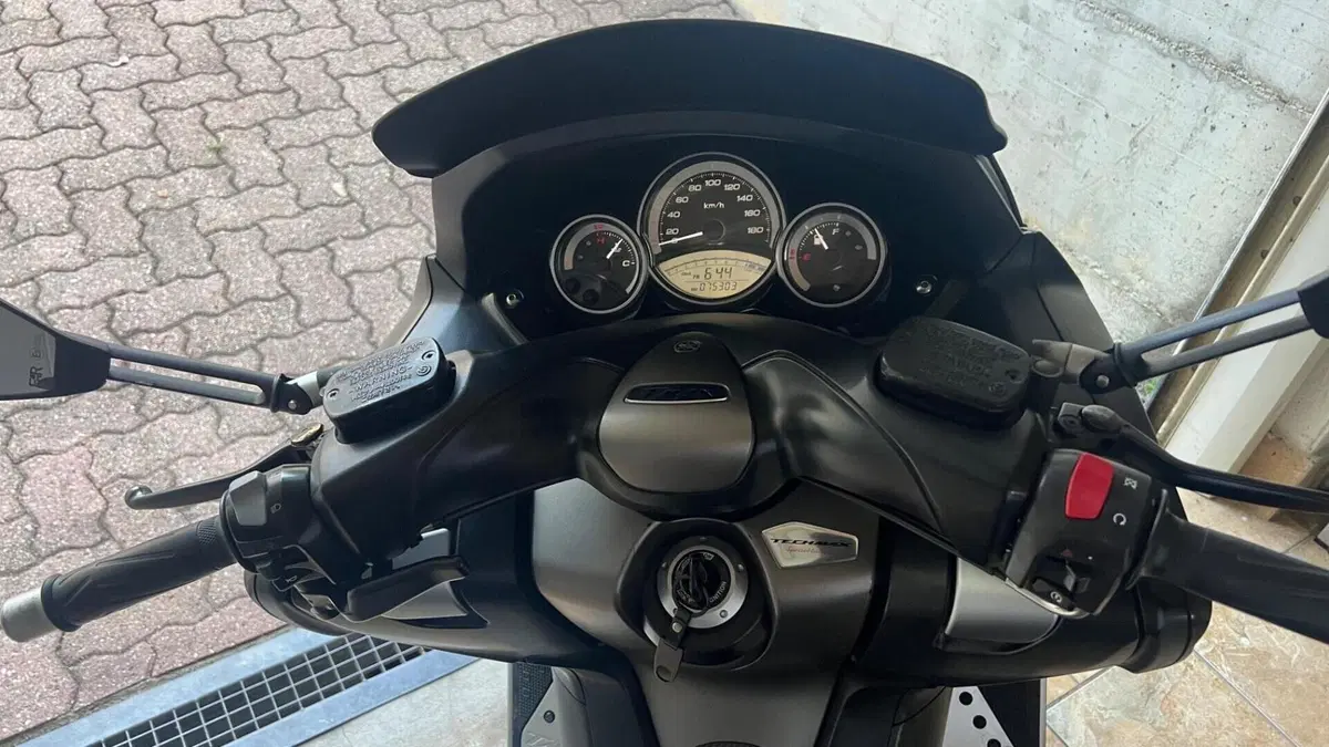 Yamaha T-Max 500 Tech Max (2011 - 13)  (6)