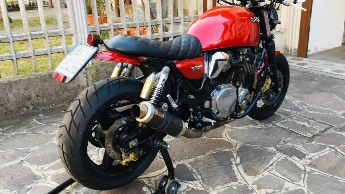 Suzuki GSX 1200  (2)