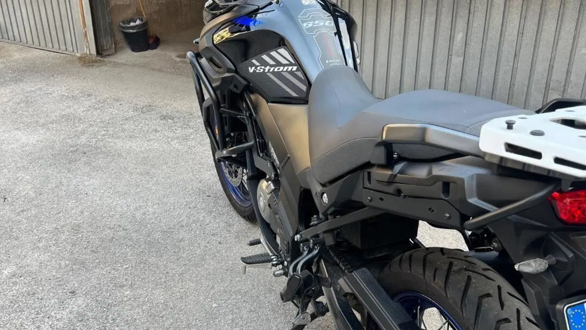 Suzuki V-Strom 650XT (2021 - 25)  (3)