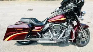 Harley-Davidson 1800 Street Glide (2010 - 11) - FLHXSE  (3)