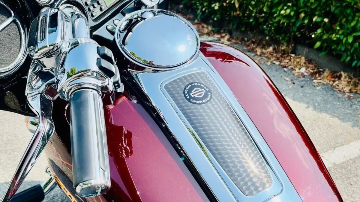 Harley-Davidson 1800 Street Glide (2010 - 11) - FLHXSE  (6)