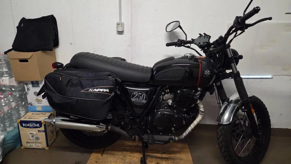 Brixton Motorcycles Saxby 250 (2019)  (2)