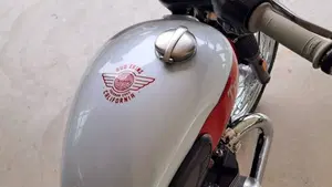 Triumph Bonneville T100 Bud Ekins SE (2020)  (4)