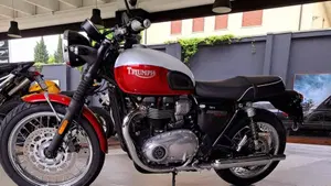 Triumph Bonneville T100 Bud Ekins SE (2020)  (5)