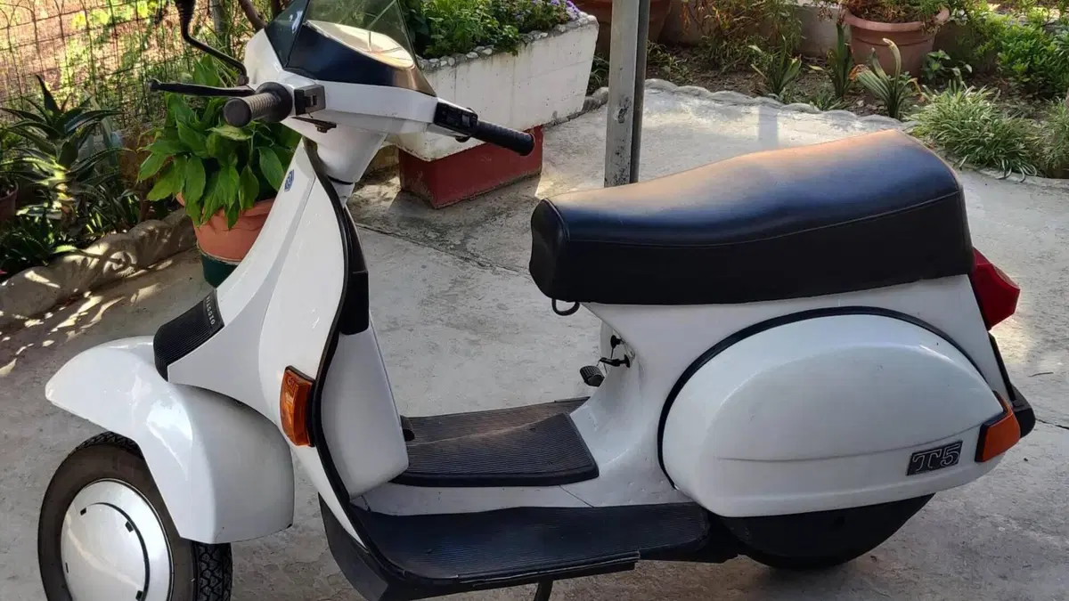 Piaggio Vespa 125 T5  (2)