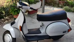 Piaggio Vespa 125 T5  (2)