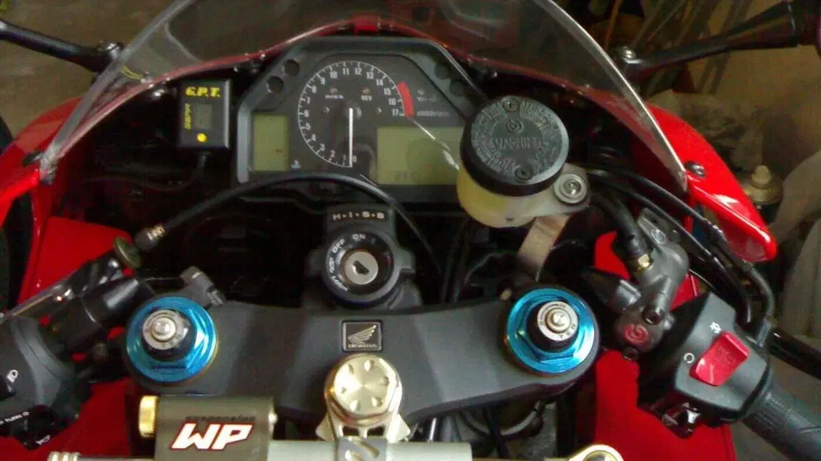 Honda CBR 600 RR (2005 - 06) 