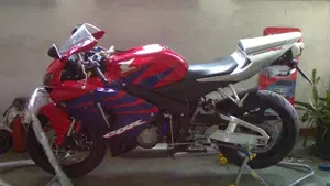Honda CBR 600 RR (2005 - 06)  (2)