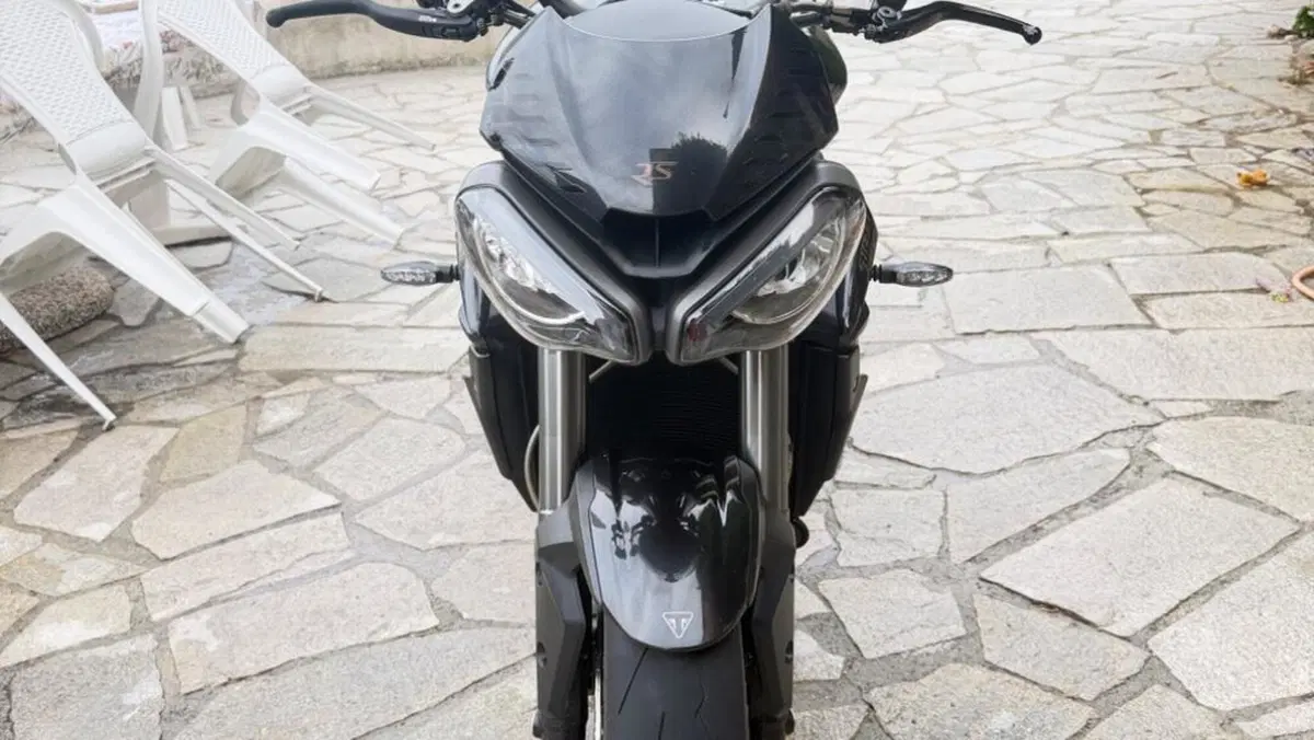 Triumph Street Triple RS (2020 - 22)  (3)