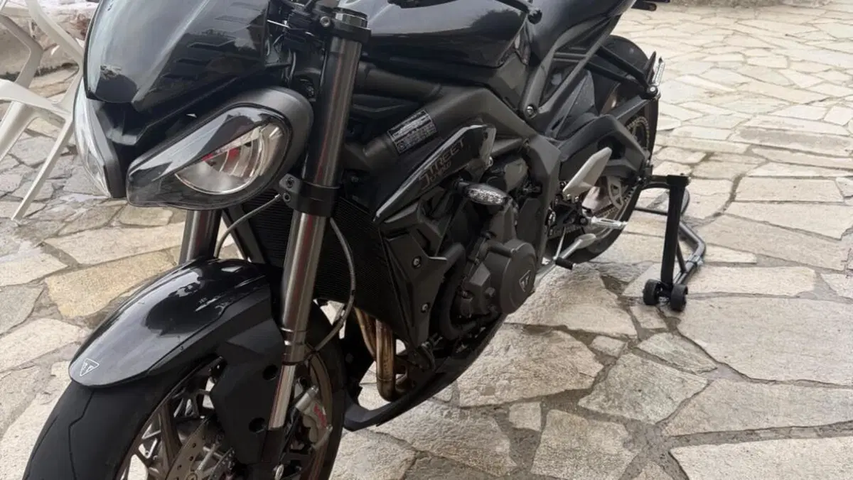 Triumph Street Triple RS (2020 - 22)  (6)