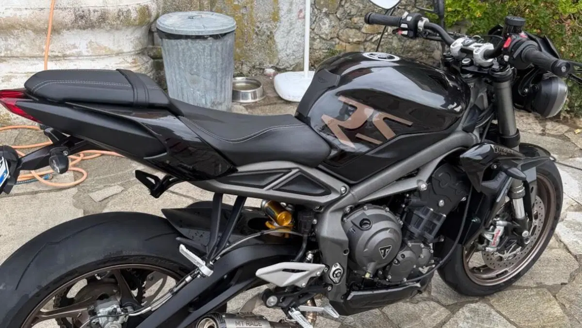 Triumph Street Triple RS (2020 - 22)  (9)