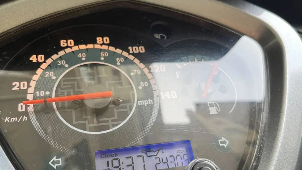 Kymco Agility 125 R16 + (2015 - 17)  (4)