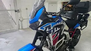 Honda Africa Twin CRF 1100L (2022 - 23)  (2)