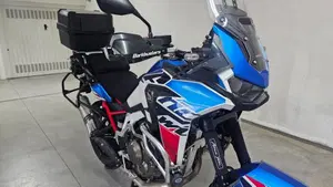 Honda Africa Twin CRF 1100L (2022 - 23)  (3)