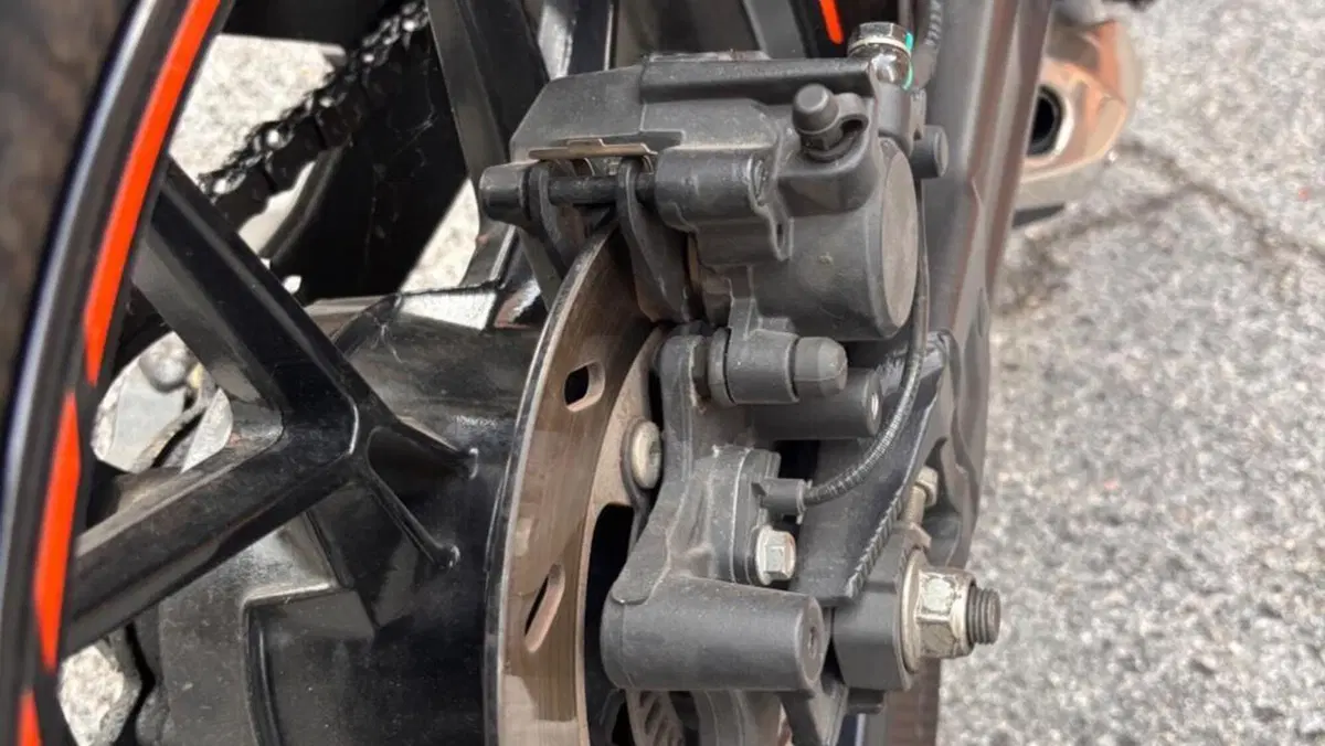 CFMOTO 300NK (2021 - 26)  (13)