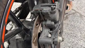 CFMOTO 300NK (2021 - 26)  (13)