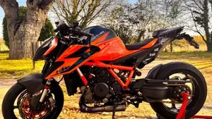 KTM 1290 Super Duke R (2021) 