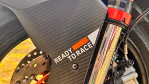 KTM 1290 Super Duke R (2021)  (6)