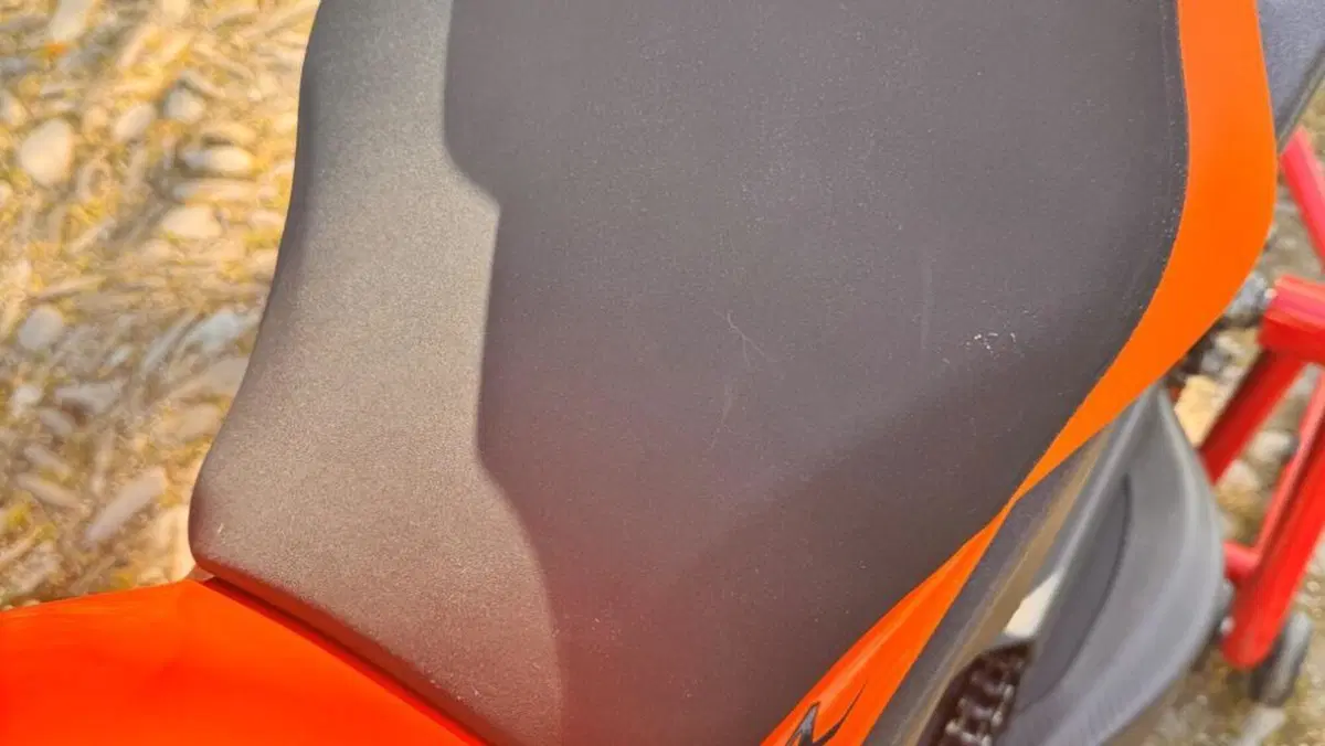 KTM 1290 Super Duke R (2021)  (17)
