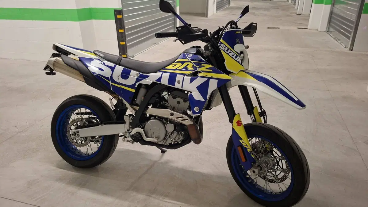 Suzuki DR-Z4SM (2025 - 26)  (2)