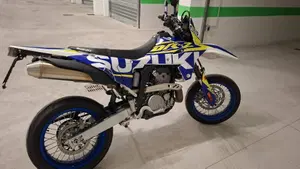 Suzuki DR-Z4SM (2025 - 26)  (3)