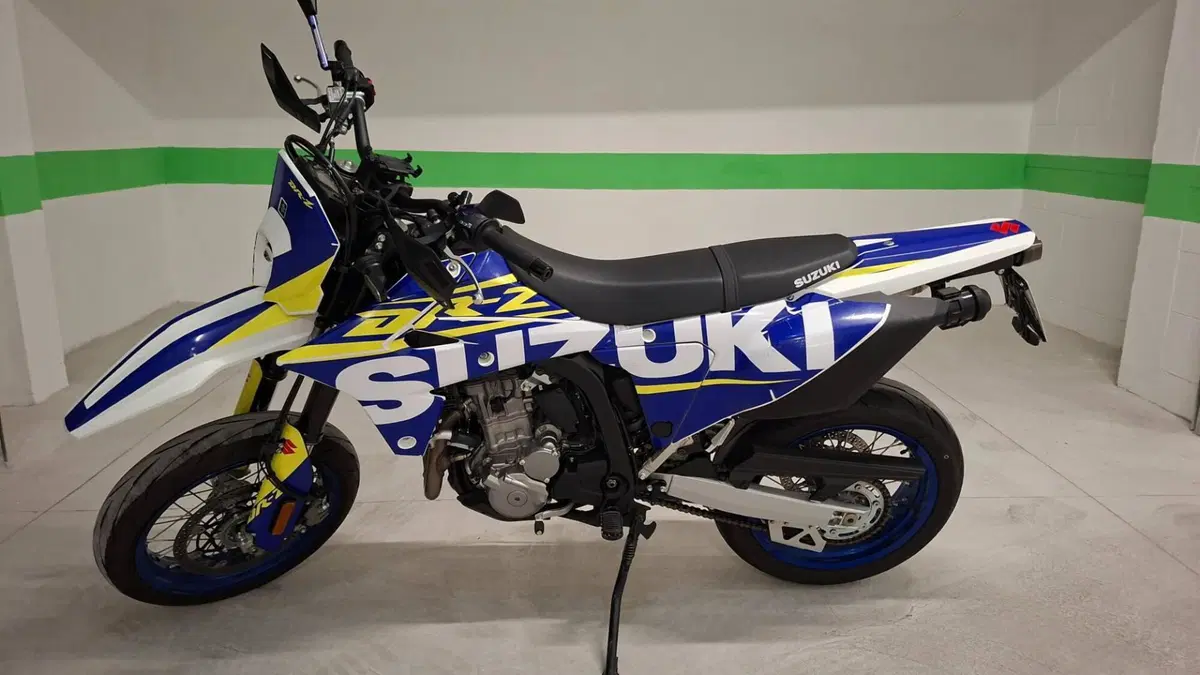 Suzuki DR-Z4SM (2025 - 26)  (4)