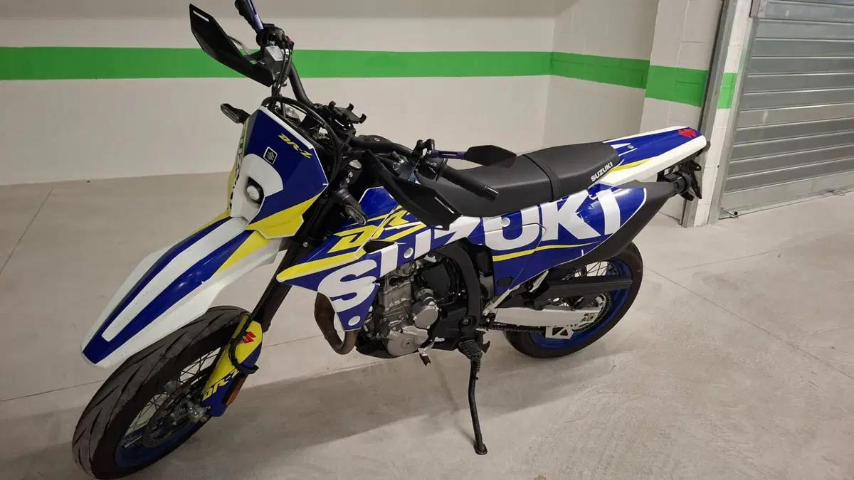 Suzuki DR-Z4SM (2025 - 26)  (5)