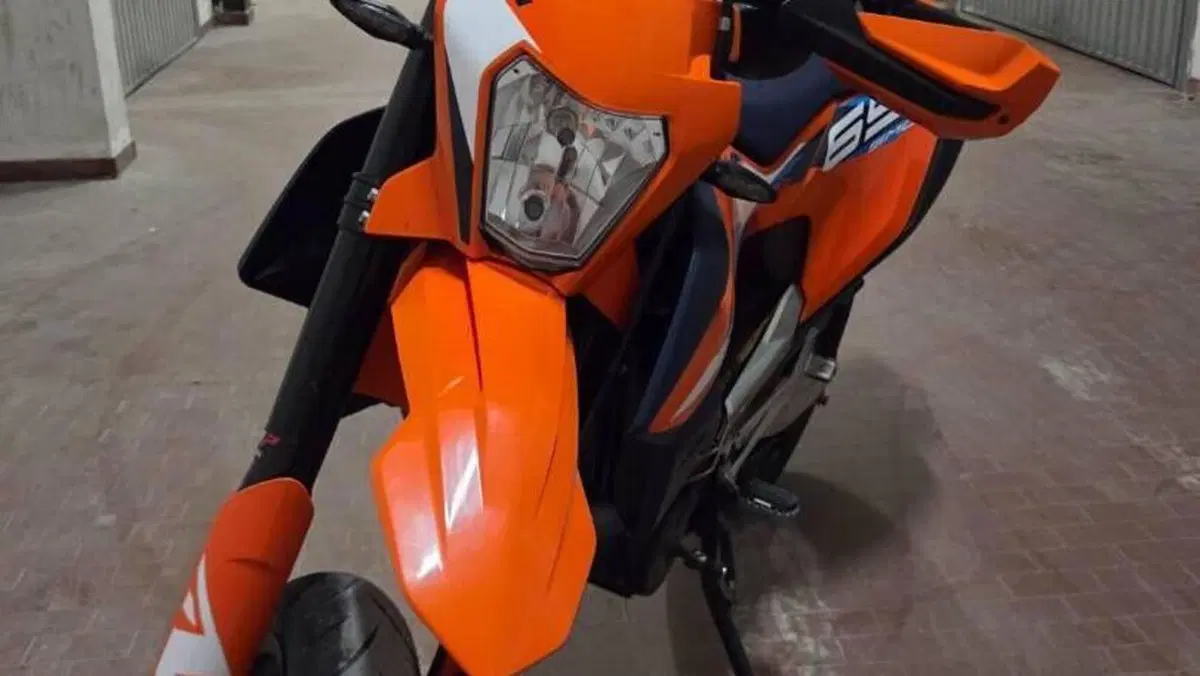 KTM 690 SMC R (2023 - 25)  (2)