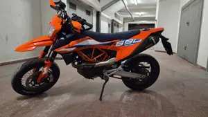 KTM 690 SMC R (2023 - 25)  (6)