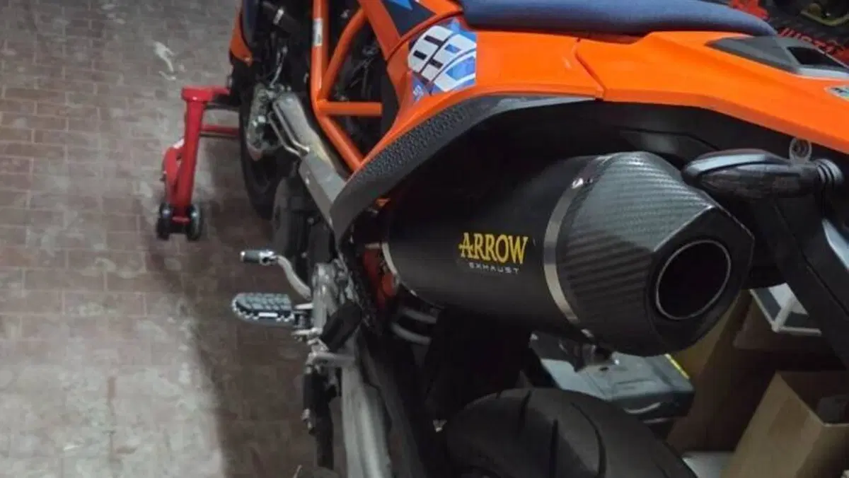 KTM 690 SMC R (2023 - 25)  (7)
