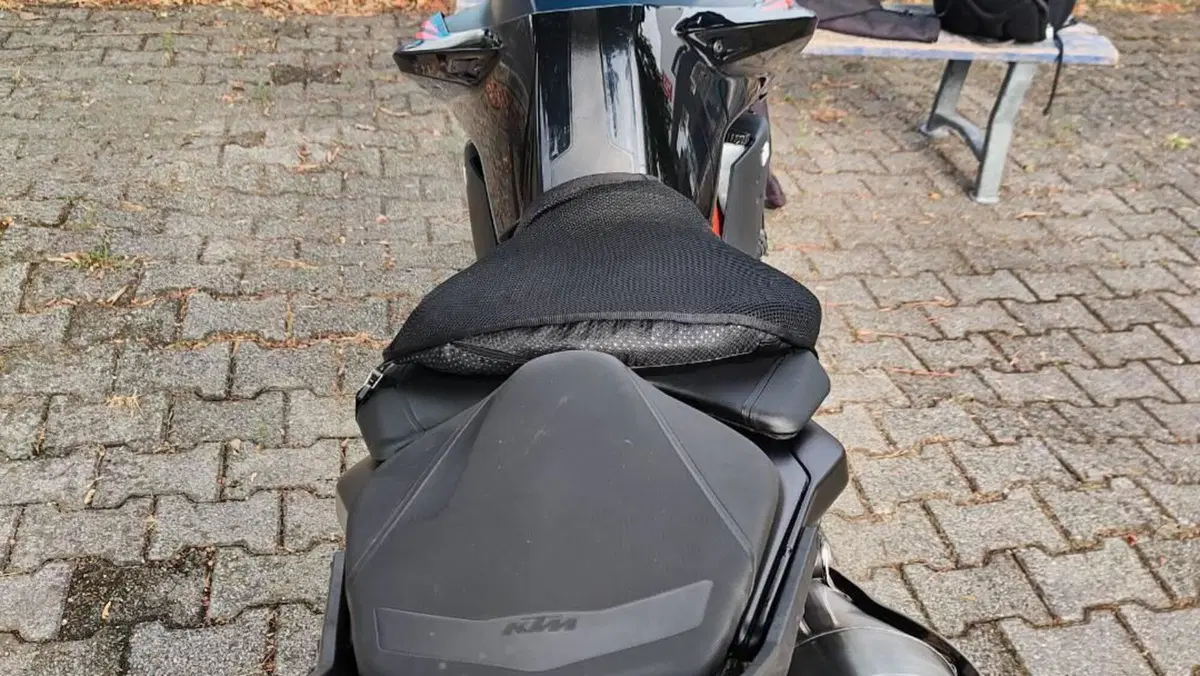 KTM 890 Duke R (2022 - 23)  (8)