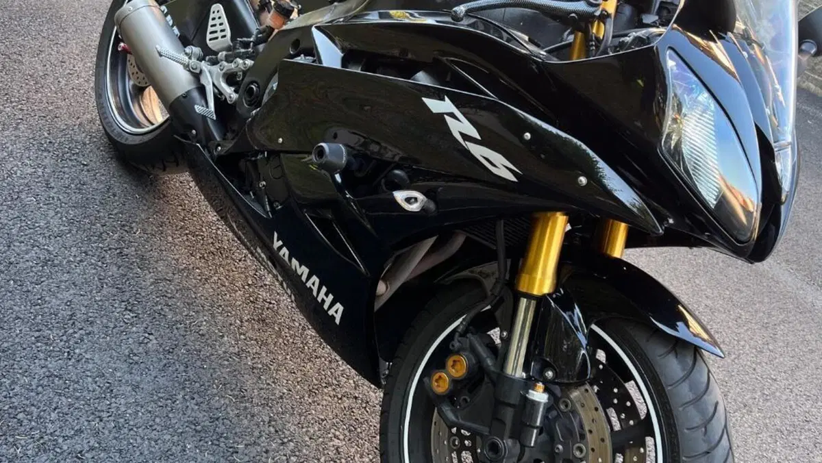 Yamaha YZF R6 (2006 - 07)  (4)