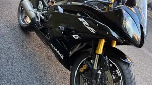 Yamaha YZF R6 (2006 - 07)  (4)