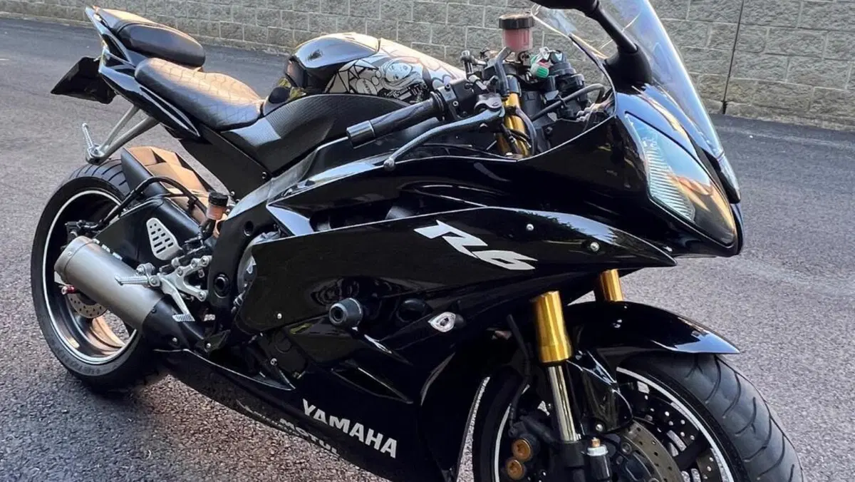 Yamaha YZF R6 (2006 - 07)  (8)