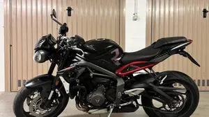 Triumph Street Triple R (2020 - 22)  (2)