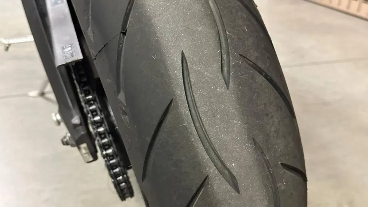 Triumph Street Triple R (2020 - 22)  (4)
