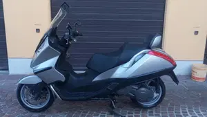 Aprilia Atlantic 500 (2003 - 04)  (2)