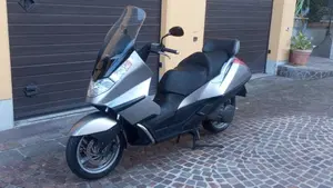 Aprilia Atlantic 500 (2003 - 04)  (11)